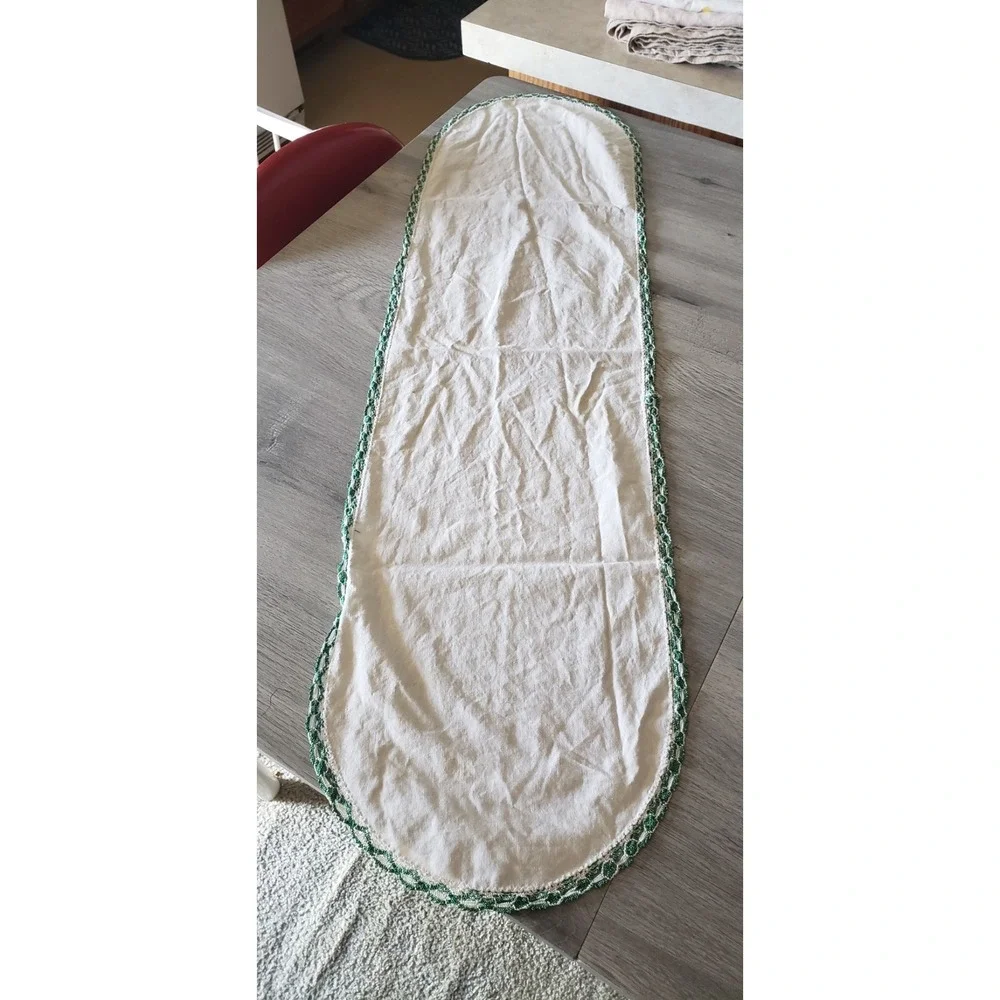 Vintage White Table Runner Green Crochet Lace Trim Oval 35x10.5 Farmhouse Decor